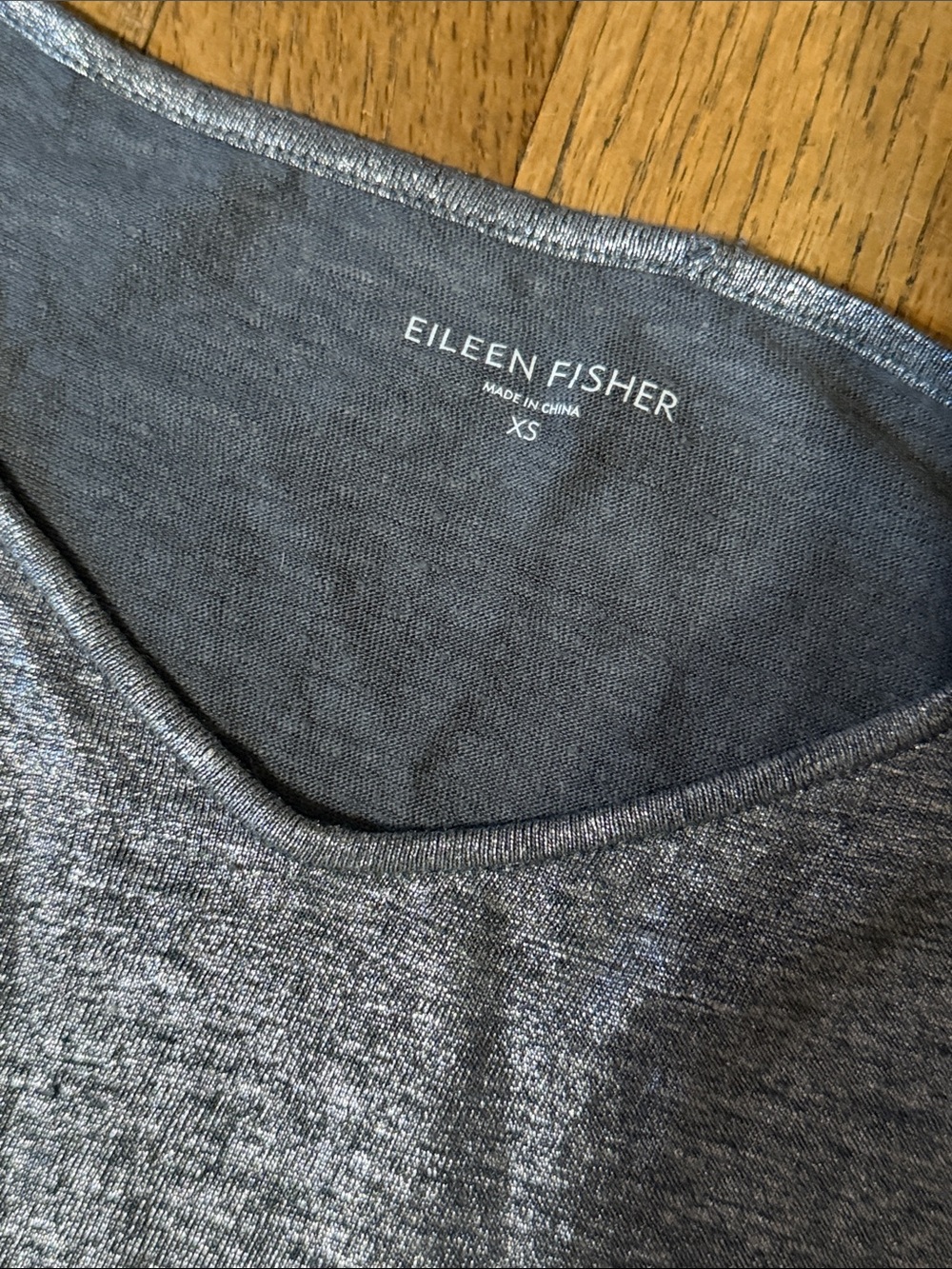 Eileen Fisher Silver Metallic V-Neck Short Sleeve Top - Picture 2 of 2